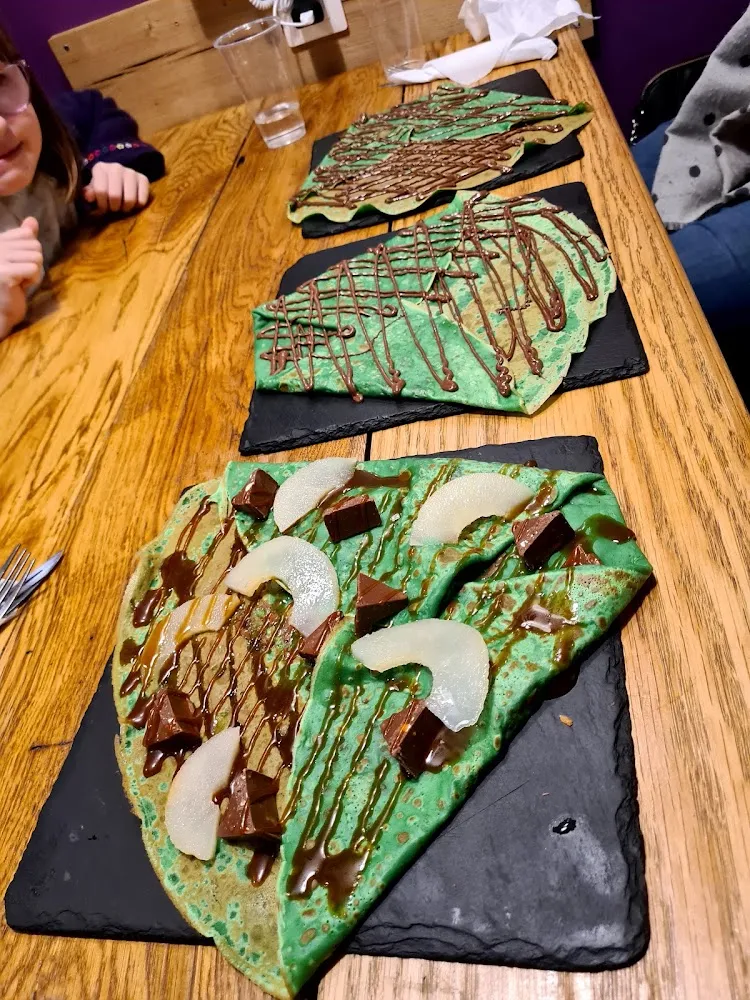 Crepe Nutella Poire Kinder Bueno